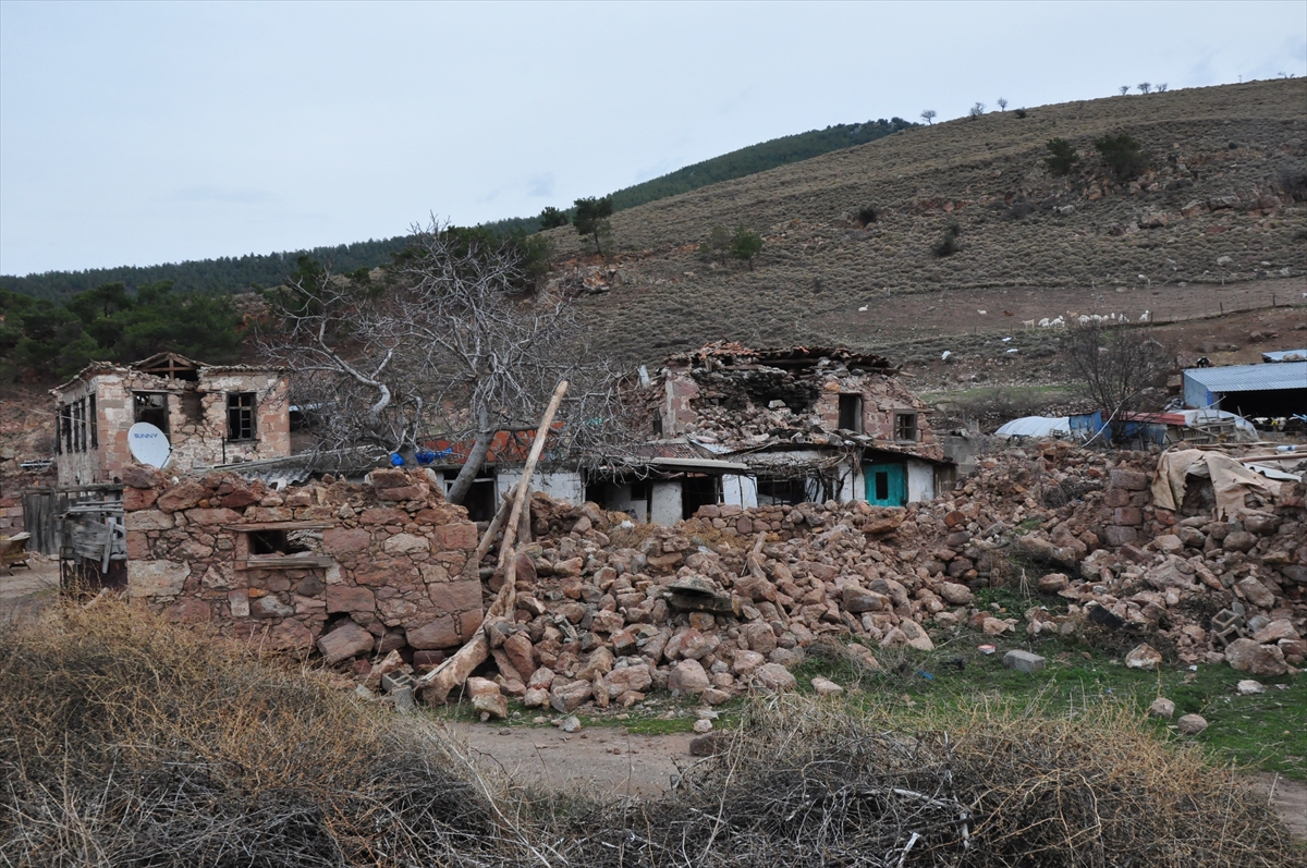 Çanakkale'deki deprem anı kameralarda