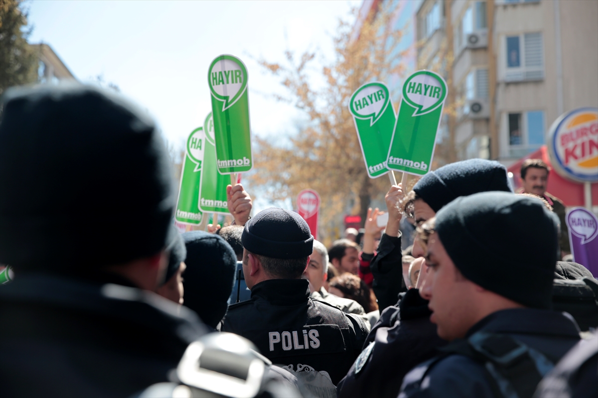 TMMOB üyeleri 'hayır' kararını protesto etti