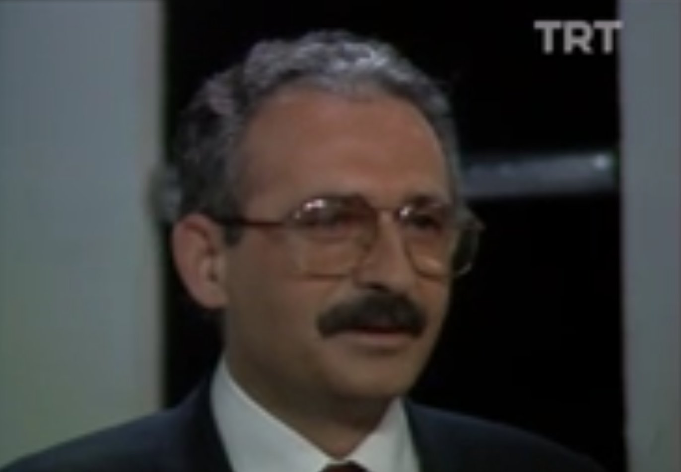 Kılıçdaroğlu'nun şarkı söylediği anlar TRT Arşiv'de