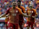 Galatasaray yönetimi Podolski’nin kalmasını istedi