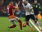 Beşiktaş ezeli rakipleriyle puan farkını açtı