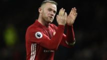 Rooney, Manchester United’da kalacak