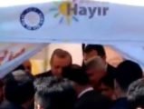 Erdoğan CHP’nin ‘hayır’ standına uğradı