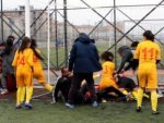 Kayseri’de kadın futbolcular kavga etti – VİDEO
