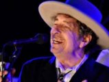 Bob Dylan Nobel ödülünü aldı