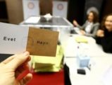 Türkiye referanduma hazırlanıyor